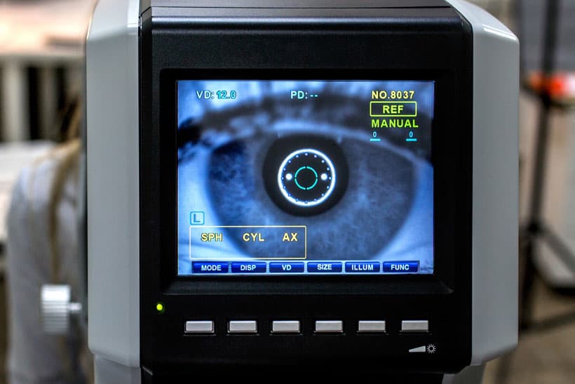 Examen del fondo del ojo en Ourense